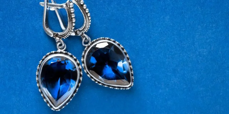 Bí ẩn đá Saphire trong lịch sử và văn hóa