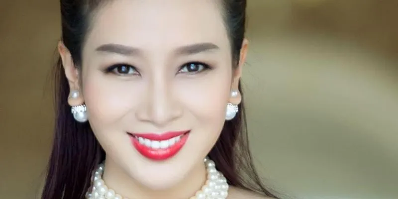 Sự nghiệp truyền thông và kinh doanh