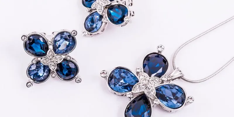 Ứng dụng phong thủy của trang sức Saphire tặng phẩm từ thiên nhiên