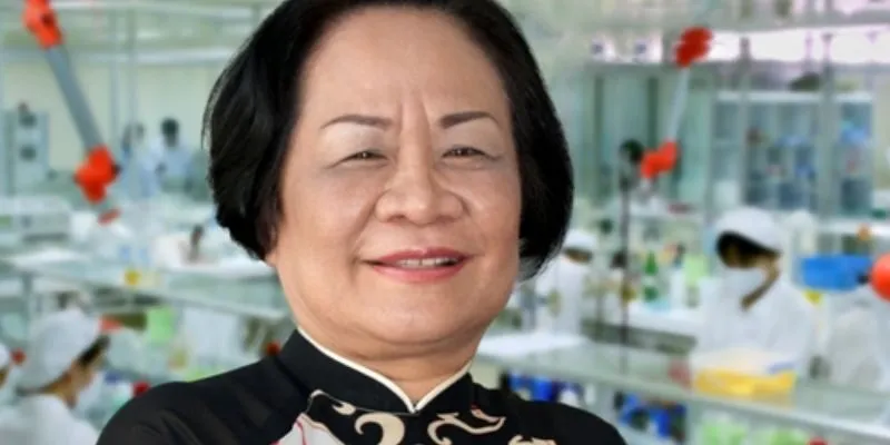 Bà Phạm Thị Việt Nga